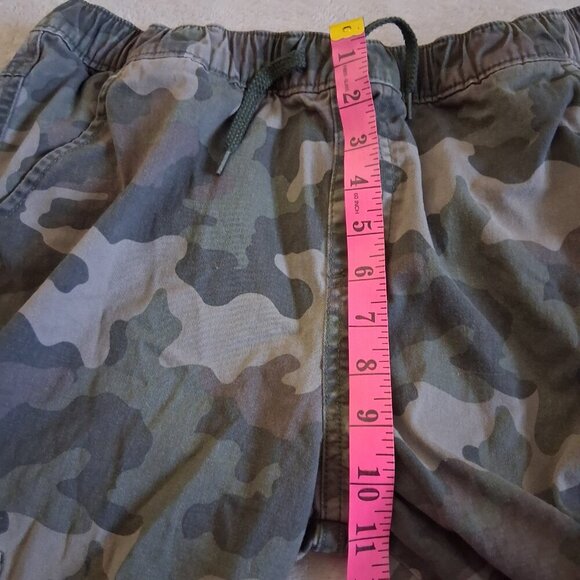 Cat & Jack Boy's Size 16 Green Camo Tapered Cargo Pants - Picture 12 of 14